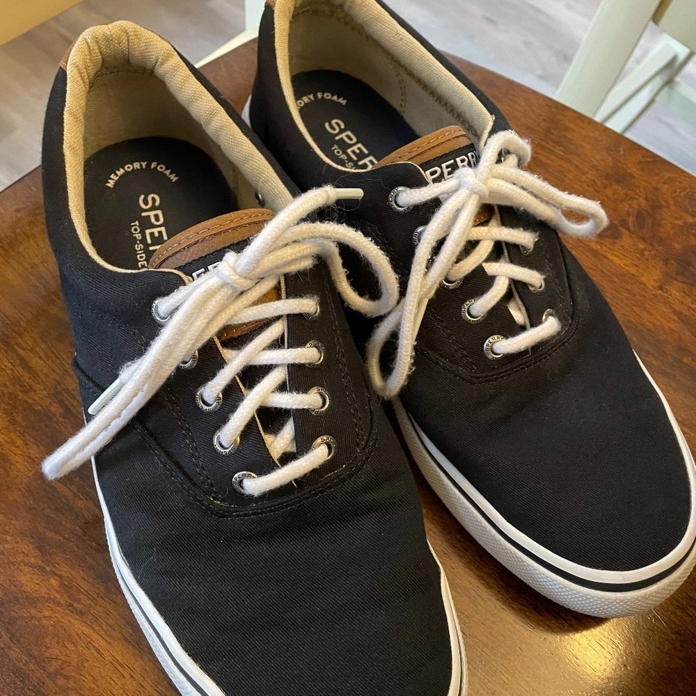 Sperry shoes, size 9.5, black with laces